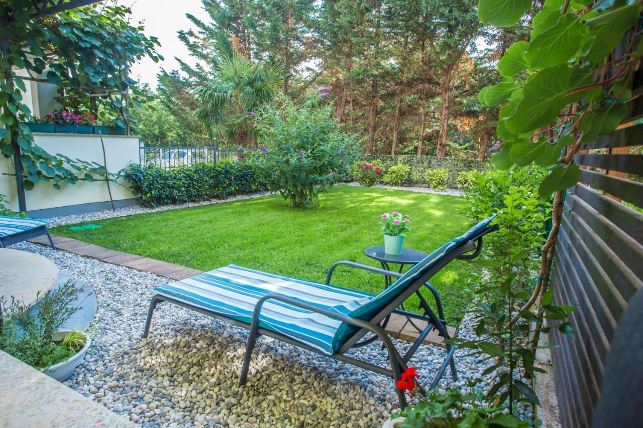 Apartment Bela Poreč Exteriör bild