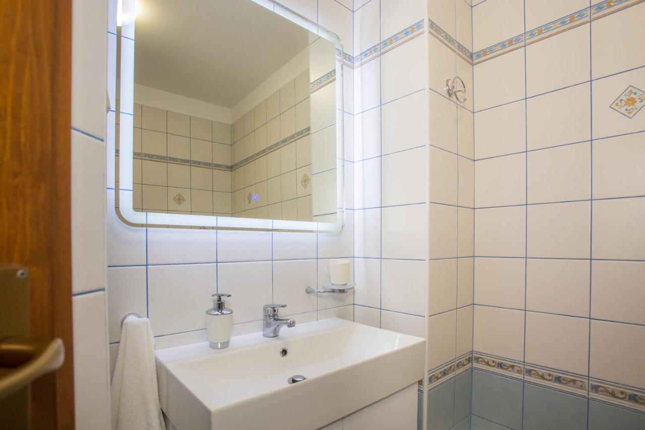Apartment Bela Poreč Exteriör bild