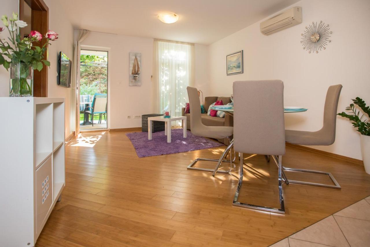 Apartment Bela Poreč Exteriör bild